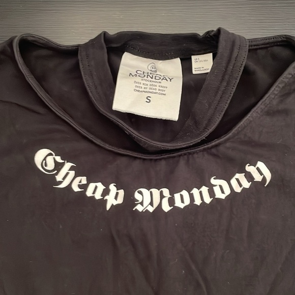 Y2K cheap Monday black tee size S - Picture 3 of 8